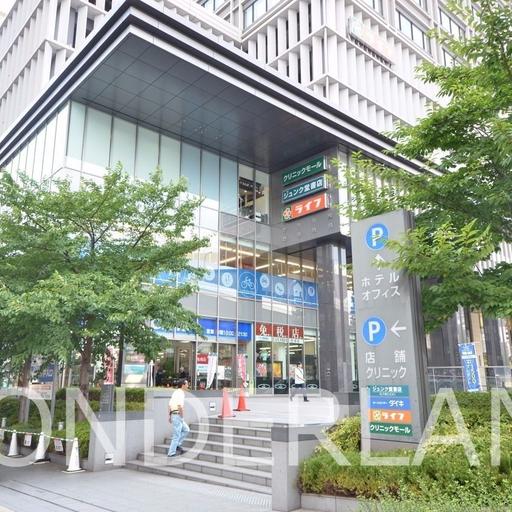 スーパーライフ ダイキ ジュンク堂 湊町にあり何でも揃います