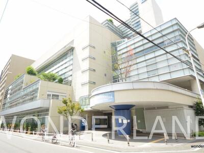 浪速スポーツセンター 屋内プールや、スケート場等があります