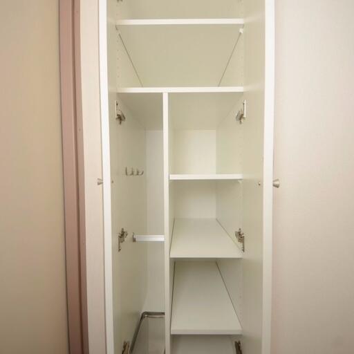 ナンバプレミアムグレースの靴箱 細かく区画されていて、沢山収納できます