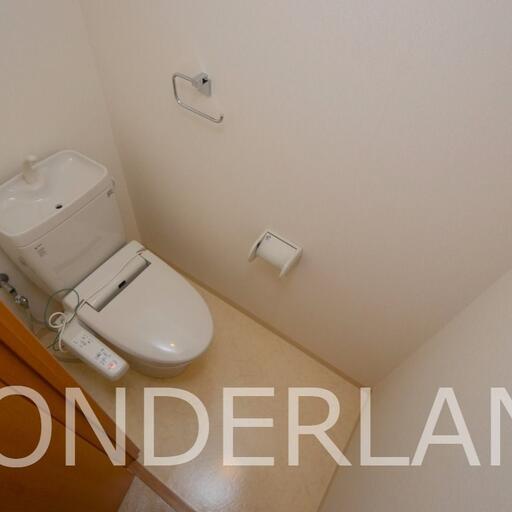ウォシュレット付きのトイレ トイレ付いています